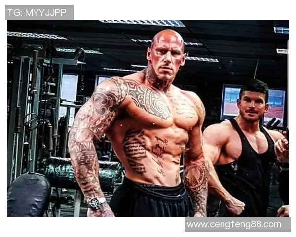 纹身男足球星如何将个性与运动魅力完美结合展现独特风采